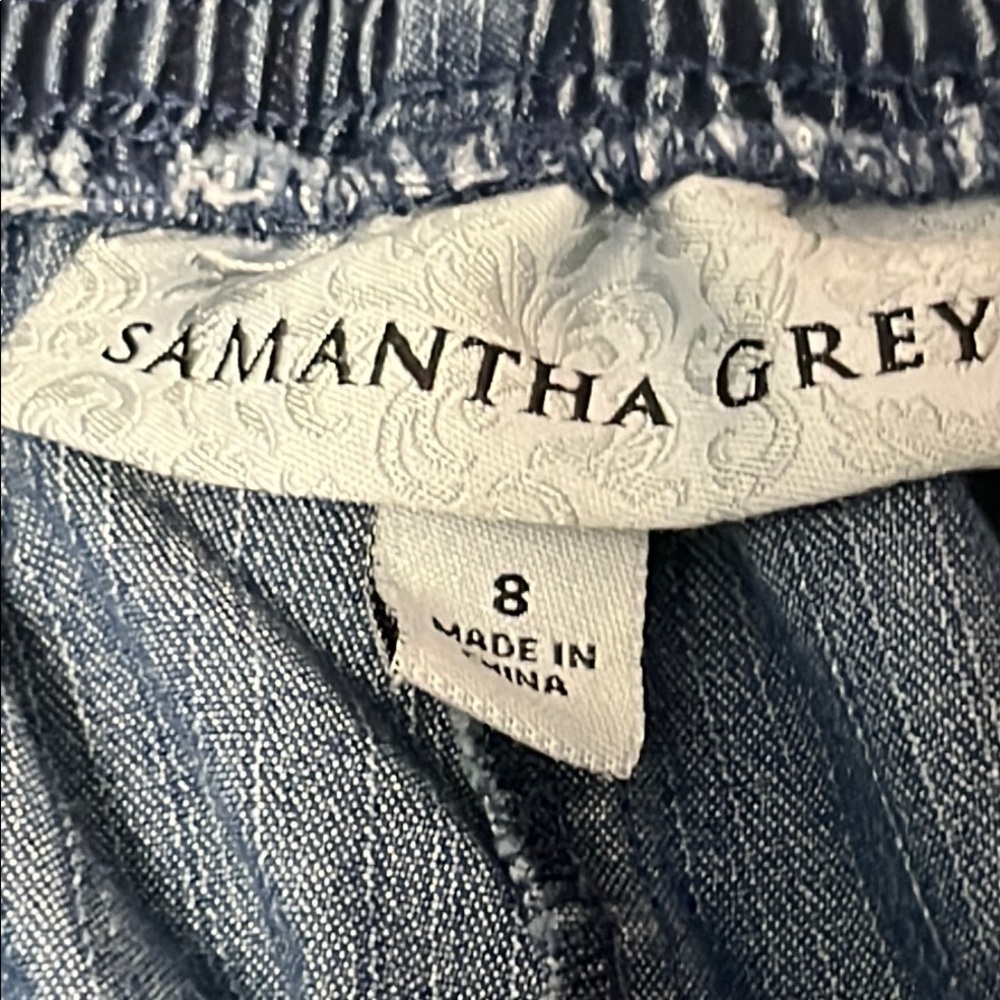 Women's Blue Jeans pull on - Picture 2 of 6